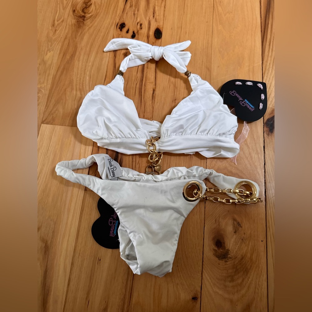 COPY - - Beach bunny very rare